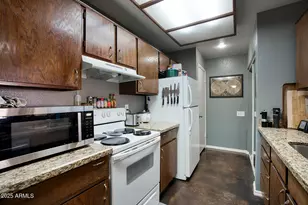 2035 S Elm St, Tempe, AZ 85282 - Photo 11