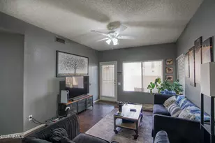 2035 S Elm St, Tempe, AZ 85282 - Photo 9