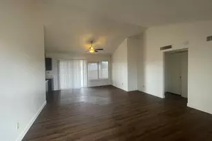 10614 N 72nd Ave, Peoria, AZ 85345 - Photo 3