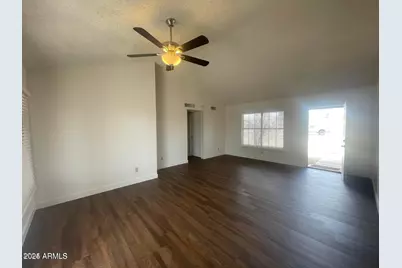 10614 N 72nd Avenue, Peoria, AZ 85345 - Photo 5