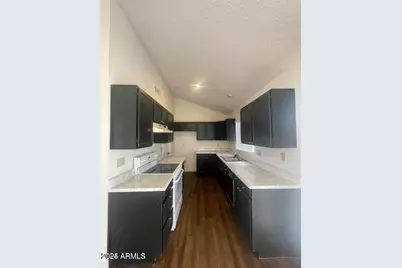 10614 N 72nd Avenue, Peoria, AZ 85345 - Photo 15