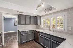 10449 N 9th St, Phoenix, AZ 85020 - Photo 11