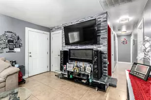 3801 W Wilshire Dr, Phoenix, AZ 85009 - Photo 7