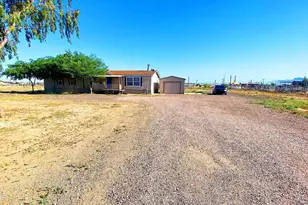 23118 E Munoz St, Queen Creek, AZ 85142 - Photo 3