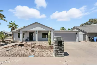 6832 S 44th, Phoenix, AZ 85042 - Photo 1