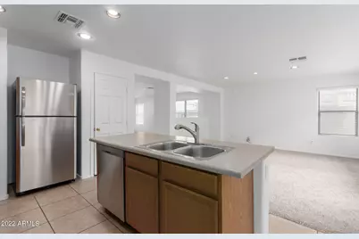 6475 W Freeway Lane, Glendale, AZ 85302 - Photo 7