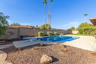 2070 E Manhatton Dr, Tempe, AZ 85282 - Photo 43