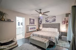 702 E Coral Gables Dr, Phoenix, AZ 85022 - Photo 13