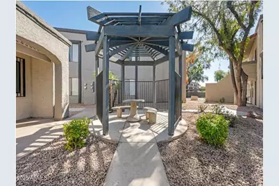 5750 N 59th Avenue #1B, Glendale, AZ 85301 - Photo 9