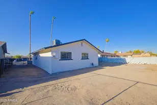 1129 E South Mountain Ave, Phoenix, AZ 85042 - Photo 27