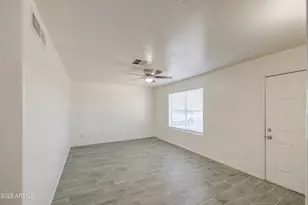 1129 E South Mountain Ave, Phoenix, AZ 85042 - Photo 3