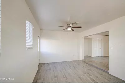 1129 E South Mountain Avenue, Phoenix, AZ 85042 - Photo 11