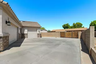 11518 E Enrose St, Mesa, AZ 85207 - Photo 3