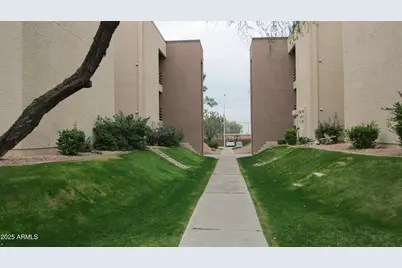 1340 N Recker Road #Unit 323, Mesa, AZ 85205 - Photo 3