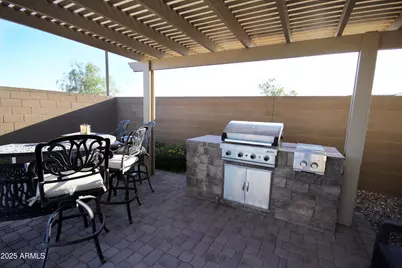 7027 W Springfield Way, Florence, AZ 85132 - Photo 7