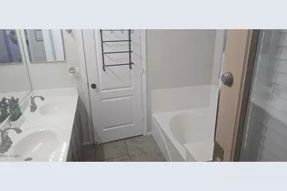 762 E Leslie Avenue, San Tan Valley, AZ 85140 - Photo 5