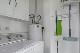 10612 W Oakmont Dr, Sun City, AZ 85351 - Photo 17