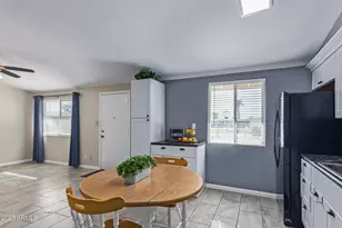 10612 W Oakmont Dr, Sun City, AZ 85351 - Photo 11