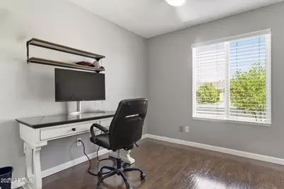 537 W Posada Avenue, Mesa, AZ 85210 - Photo 15