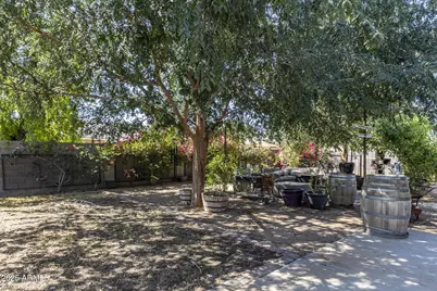 537 W Posada Avenue, Mesa, AZ 85210 - Photo 25