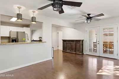 537 W Posada Avenue, Mesa, AZ 85210 - Photo 5