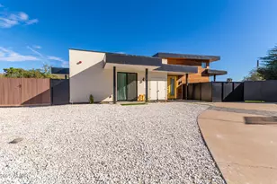 8325 E Wethersfield Rd, Scottsdale, AZ 85260 - Photo 3