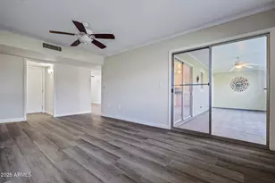 10114 W Royal Oak Rd, Sun City, AZ 85351 - Photo 17