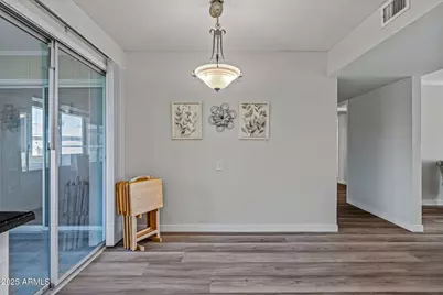 10114 W Royal Oak Road, Sun City, AZ 85351 - Photo 31