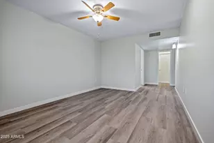 10114 W Royal Oak Rd, Sun City, AZ 85351 - Photo 21