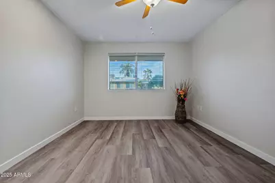 10114 W Royal Oak Road, Sun City, AZ 85351 - Photo 39