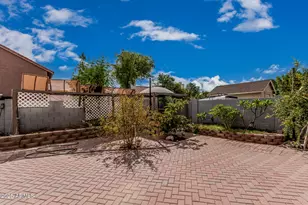 7813 W Dreyfus Dr, Peoria, AZ 85381 - Photo 35