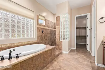 12481 W Milton Drive, Peoria, AZ 85383 - Photo 5