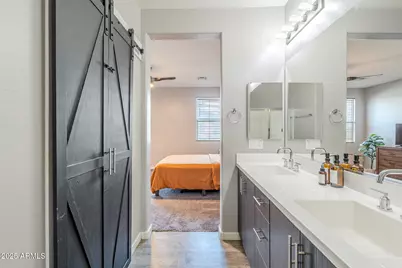 2271 E Hidalgo Avenue, Phoenix, AZ 85040 - Photo 25