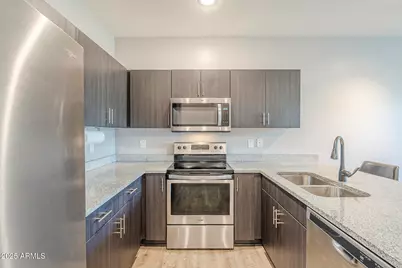 2271 E Hidalgo Avenue, Phoenix, AZ 85040 - Photo 9