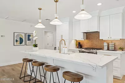 8626 E Clarendon Avenue, Scottsdale, AZ 85251 - Photo 7