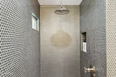 8626 E Clarendon Avenue, Scottsdale, AZ 85251 - Photo 17