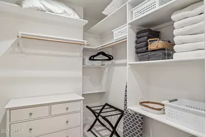 8626 E Clarendon Avenue, Scottsdale, AZ 85251 - Photo 15