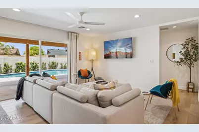 8626 E Clarendon Avenue, Scottsdale, AZ 85251 - Photo 3