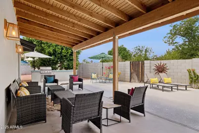 8626 E Clarendon Avenue, Scottsdale, AZ 85251 - Photo 41