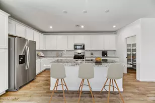 5863 N 193rd Dr, Litchfield Park, AZ 85340 - Photo 9