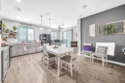 12038 W Davis Lane, Avondale, AZ 85323 - Photo 17