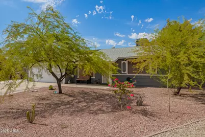 9672 N 72nd Avenue, Peoria, AZ 85345 - Photo 3