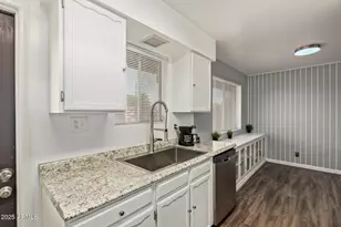 2015 E Southern Ave, Tempe, AZ 85282 - Photo 9