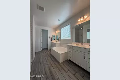 2041 W Larissa Lane, San Tan Valley, AZ 85144 - Photo 31