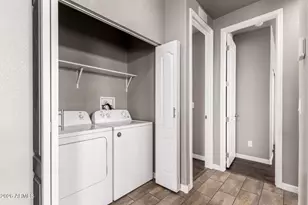 650 N Hawes Rd, Mesa, AZ 85207 - Photo 13