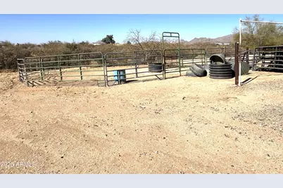 27230 S Coyote Trail, Congress, AZ 85332 - Photo 43