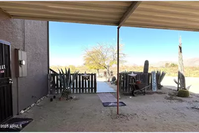 27230 S Coyote Trail, Congress, AZ 85332 - Photo 5