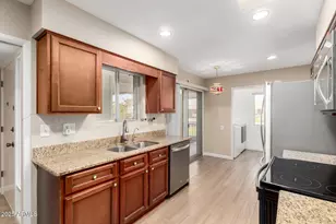 10202 N 105th Dr, Sun City, AZ 85351 - Photo 13