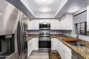 8302 N 21st Dr, Phoenix, AZ 85021 - Photo 7