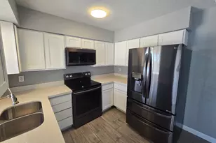 5977 W Britton Ave, Phoenix, AZ 85033 - Photo 11